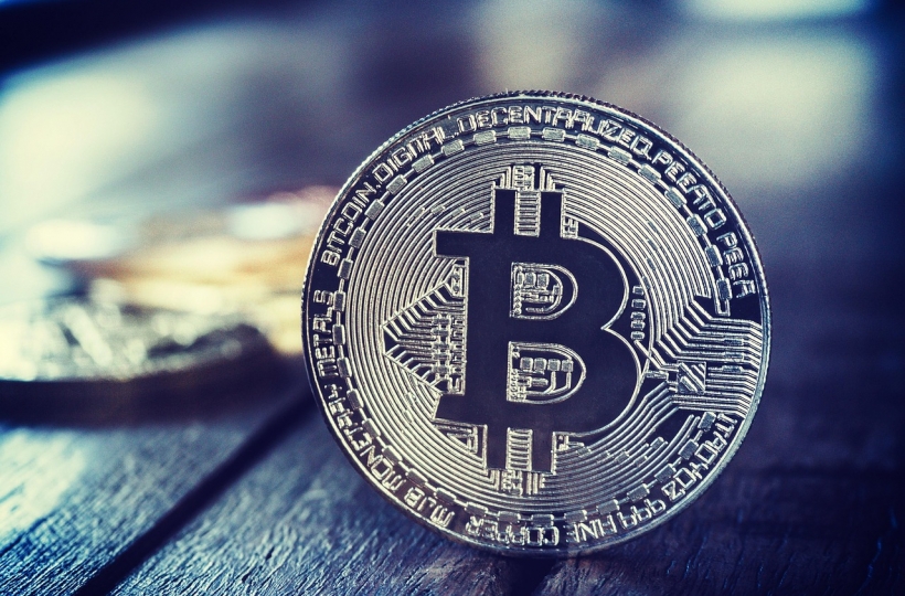 稳定币日交易量突破35亿美元！欧易交易所同步上线智能走势分析工具