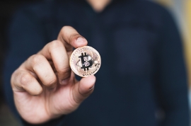 欧易与抹茶交易所同日上线永续合约 首日累计交易量突破3亿美元